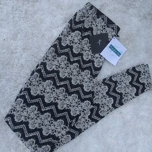 black and white lace leggings in women